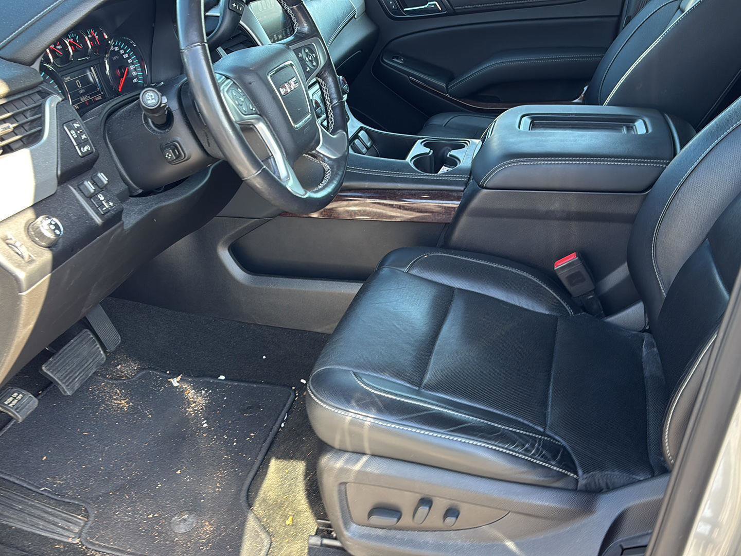 Used 2018 GMC Yukon SLT w/ HD Trailering Package image 13