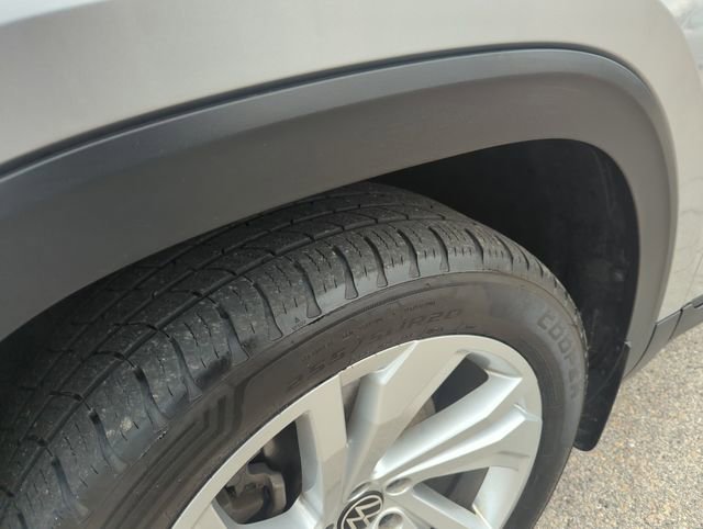 Used 2020 Volkswagen Atlas Cross Sport SEL image 31