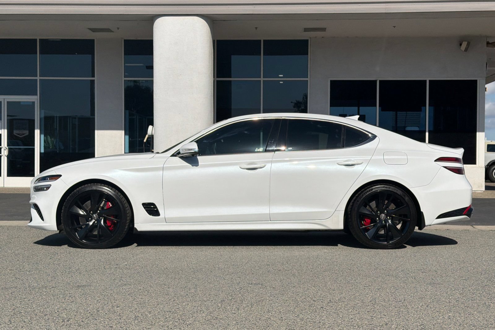Used 2023 Genesis G70 3.3T w/ Sport Prestige Package RWD image 7