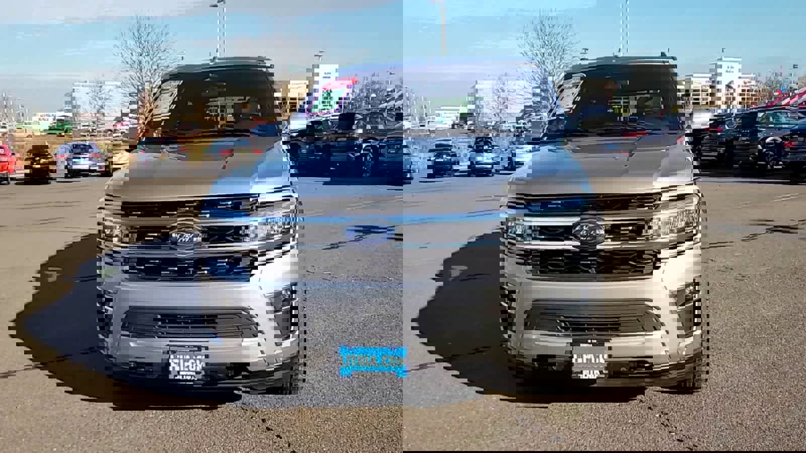 Used 2023 Ford Expedition Limited image 3