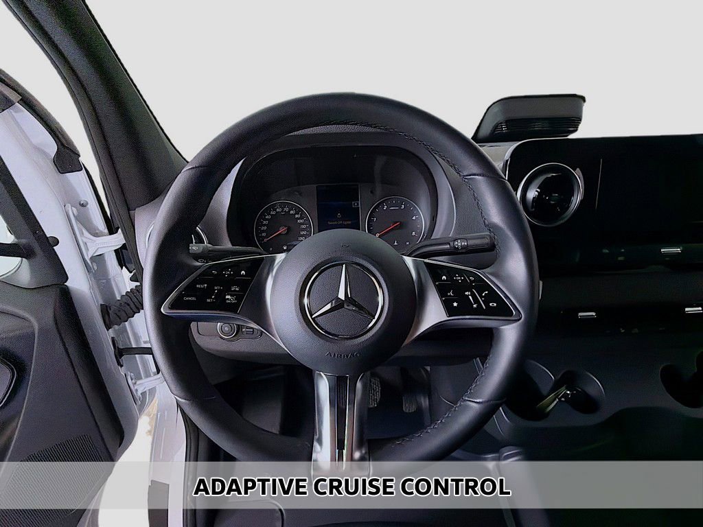 Used 2025 Mercedes-Benz Sprinter 2500 image 3