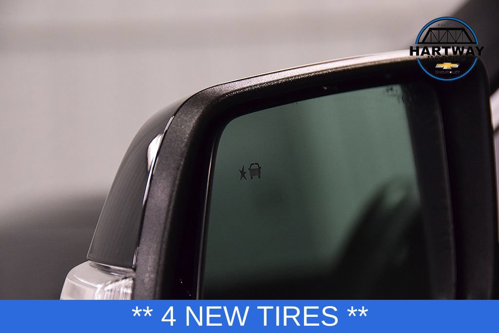 Used 2023 Chevrolet Traverse LT AWD/4WD image 13