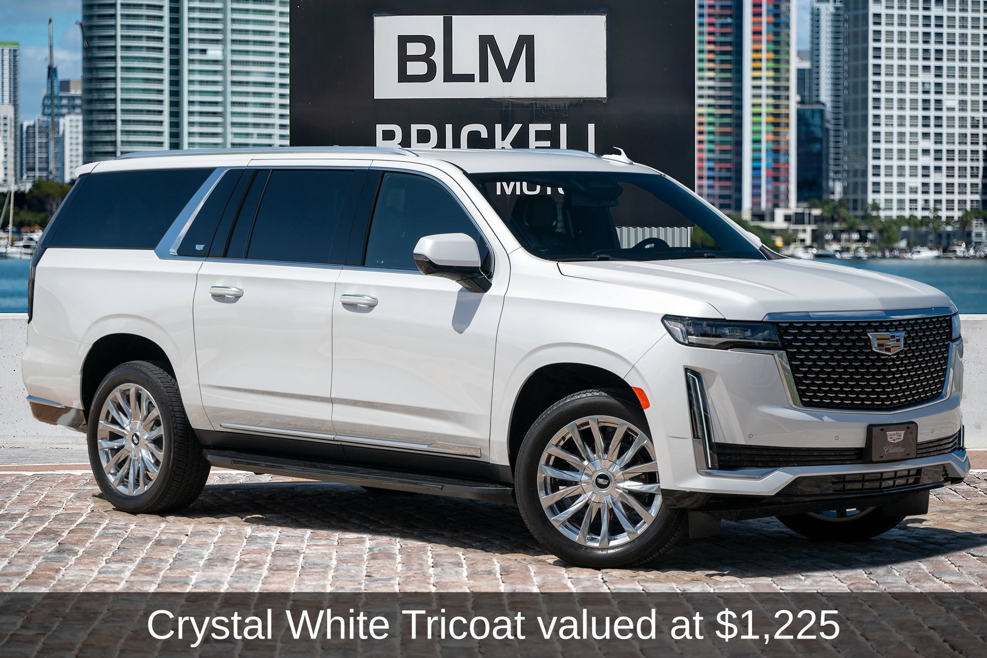 Used 2024 Cadillac Escalade ESV Luxury AWD/4WD image 1