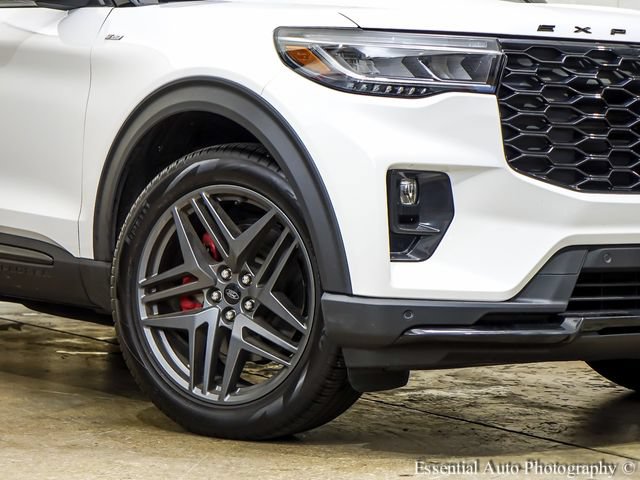 Used 2025 Ford Explorer ST-Line w/ Premium Package RWD image 4