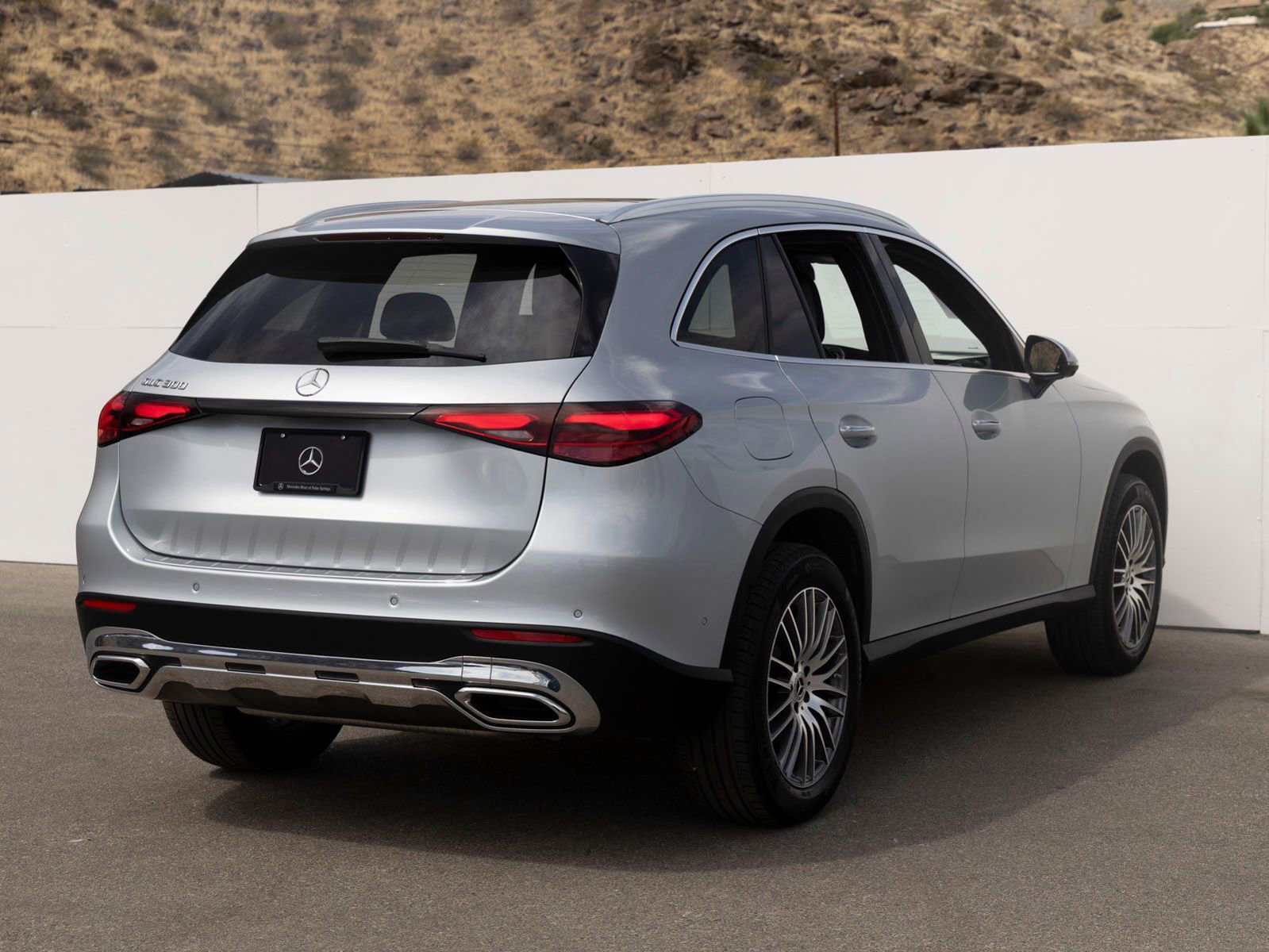 Used 2026 Mercedes-Benz GLC 300 image 9