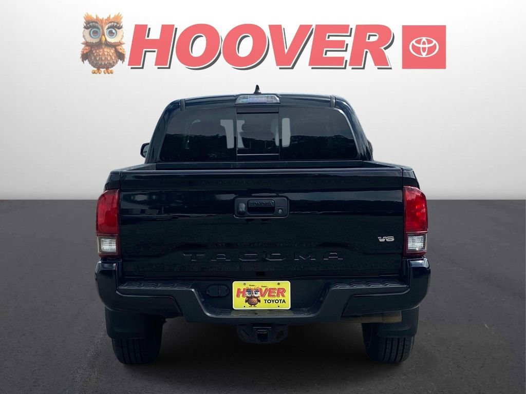 Used 2022 Toyota Tacoma SR5 w/ Technology Package image 3