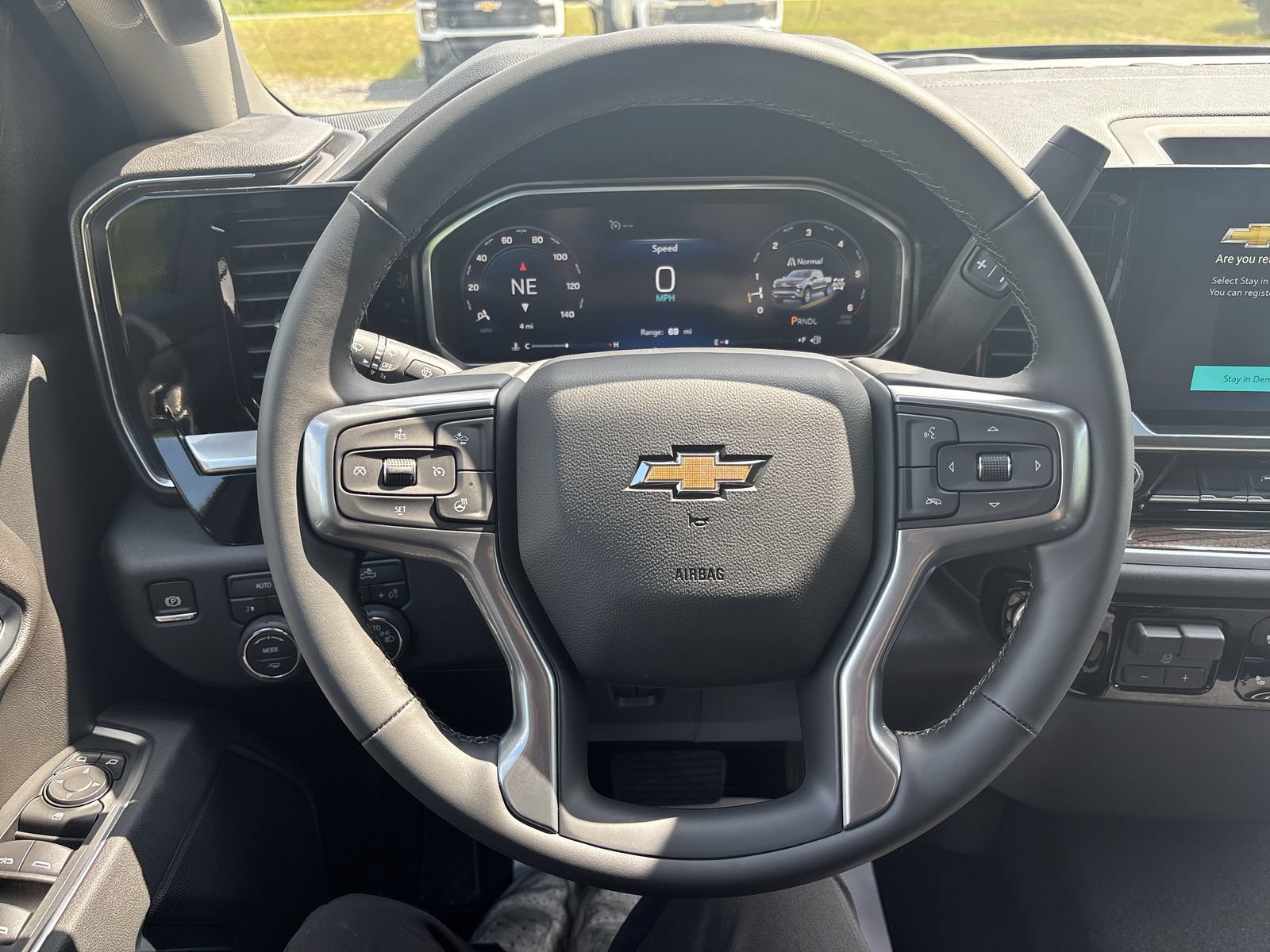 New 2026 Chevrolet Silverado 1500 LT AWD/4WD image 17