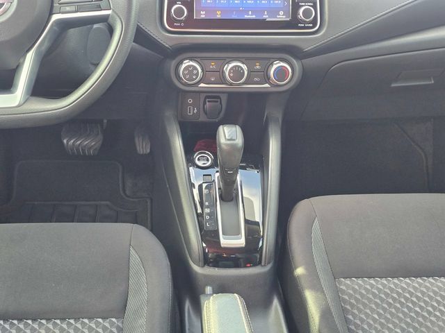 Used 2020 Nissan Versa S FWD image 18