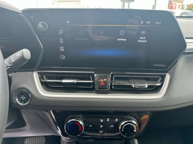 Used 2025 Chevrolet TrailBlazer LT AWD/4WD image 16