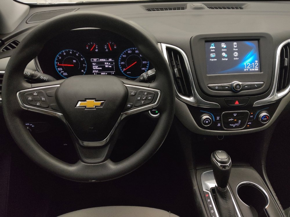 Used 2018 Chevrolet Equinox LS image 22