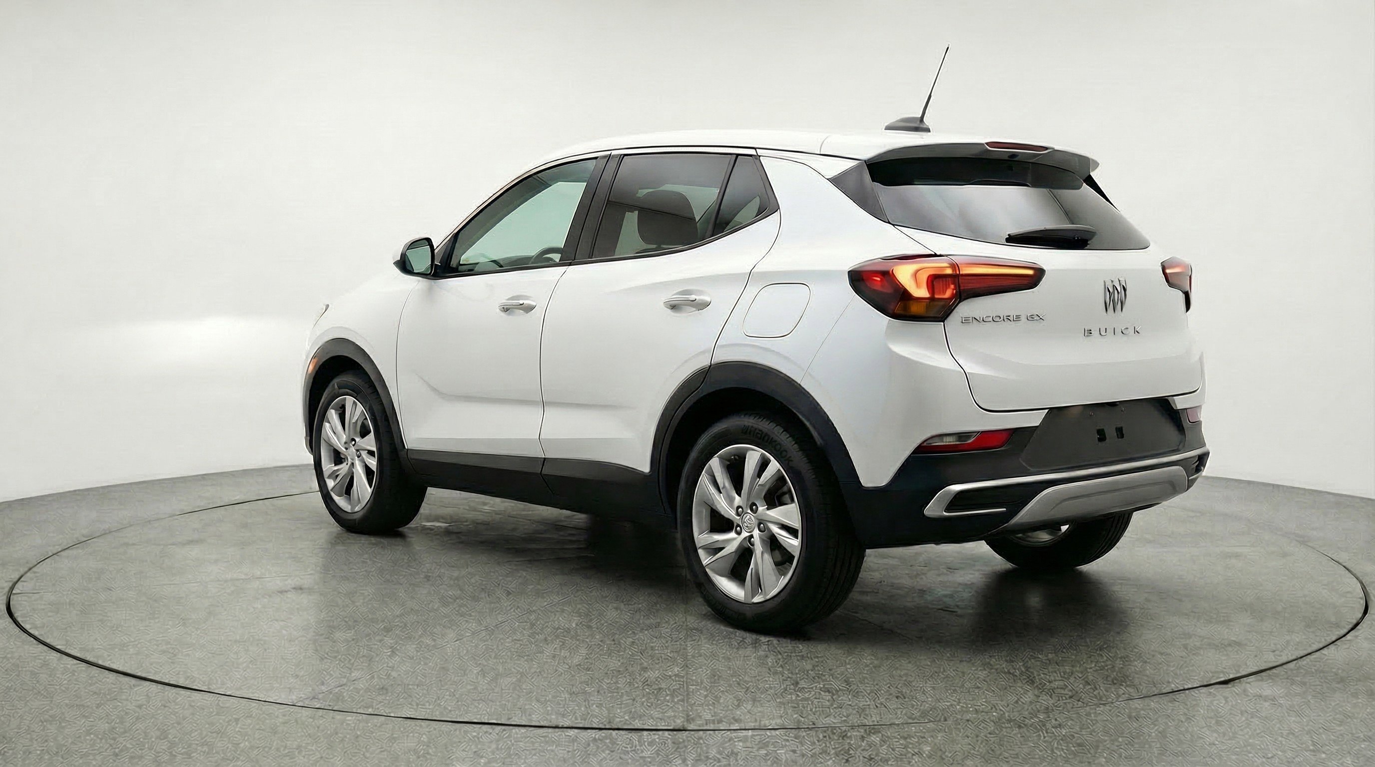 Used 2025 Buick Encore GX Preferred FWD image 6