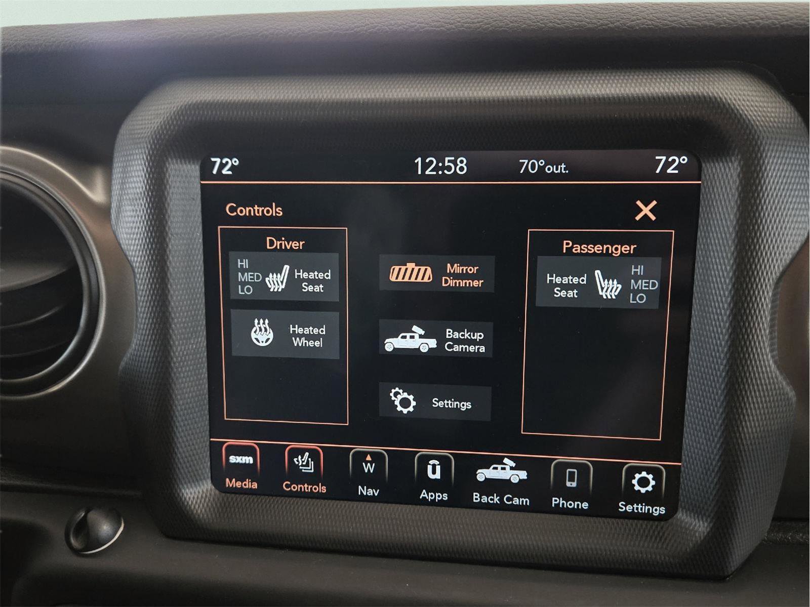 Used 2021 Jeep Gladiator Willys AWD/4WD image 22