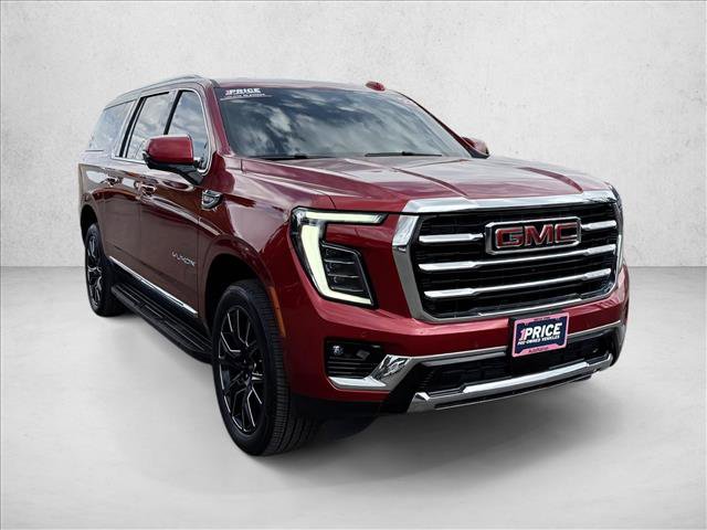 Used 2025 GMC Yukon XL Elevation w/ Elevation Premium Package AWD/4WD image 3