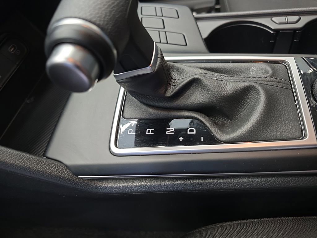 Certified 2025 Kia Sportage LX image 31