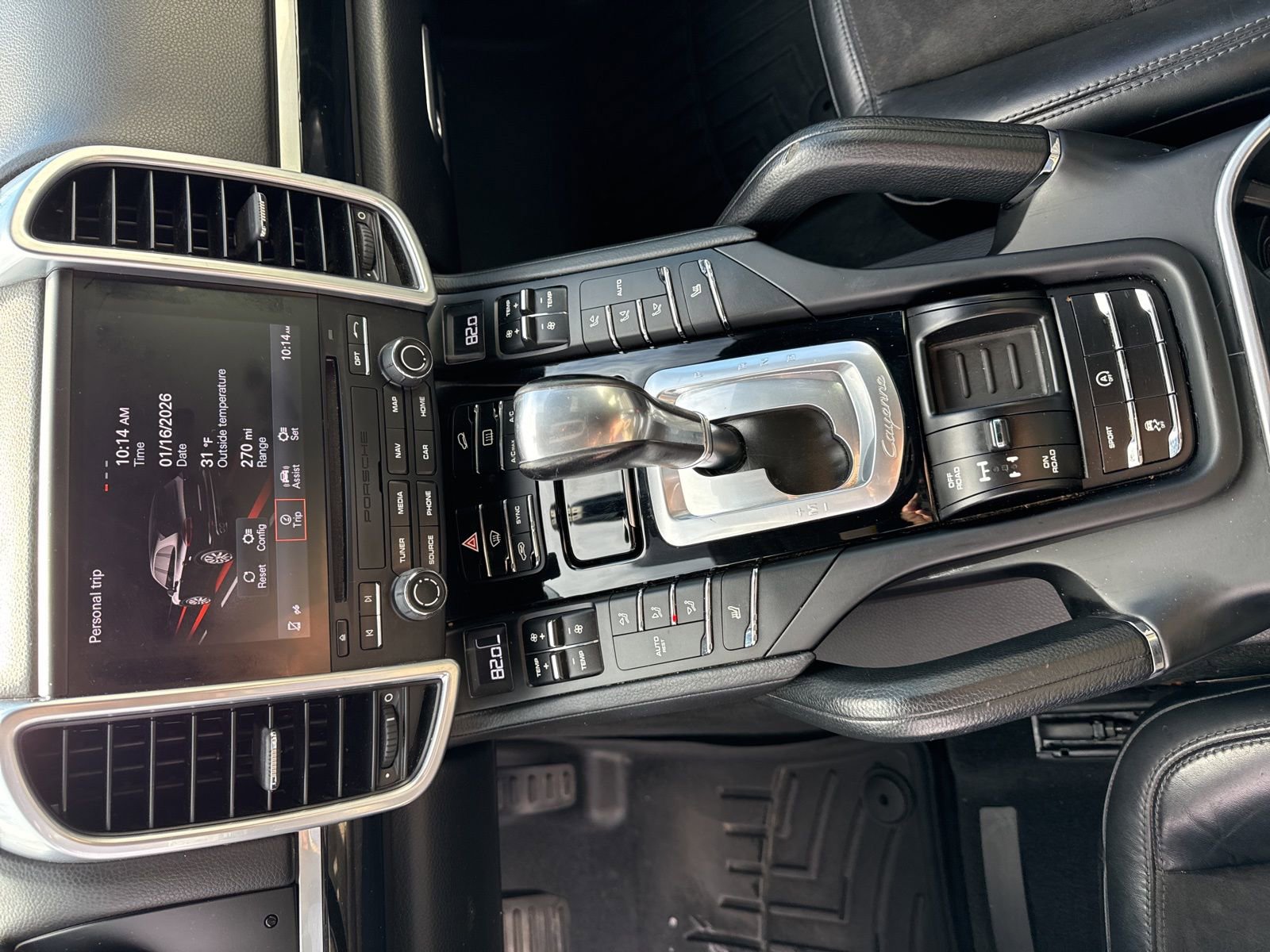 Used 2017 Porsche Cayenne image 25