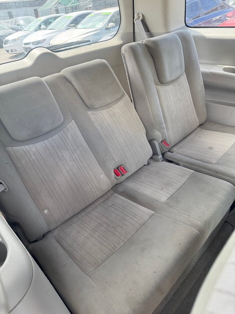 Used 2013 Nissan Quest SV FWD image 14