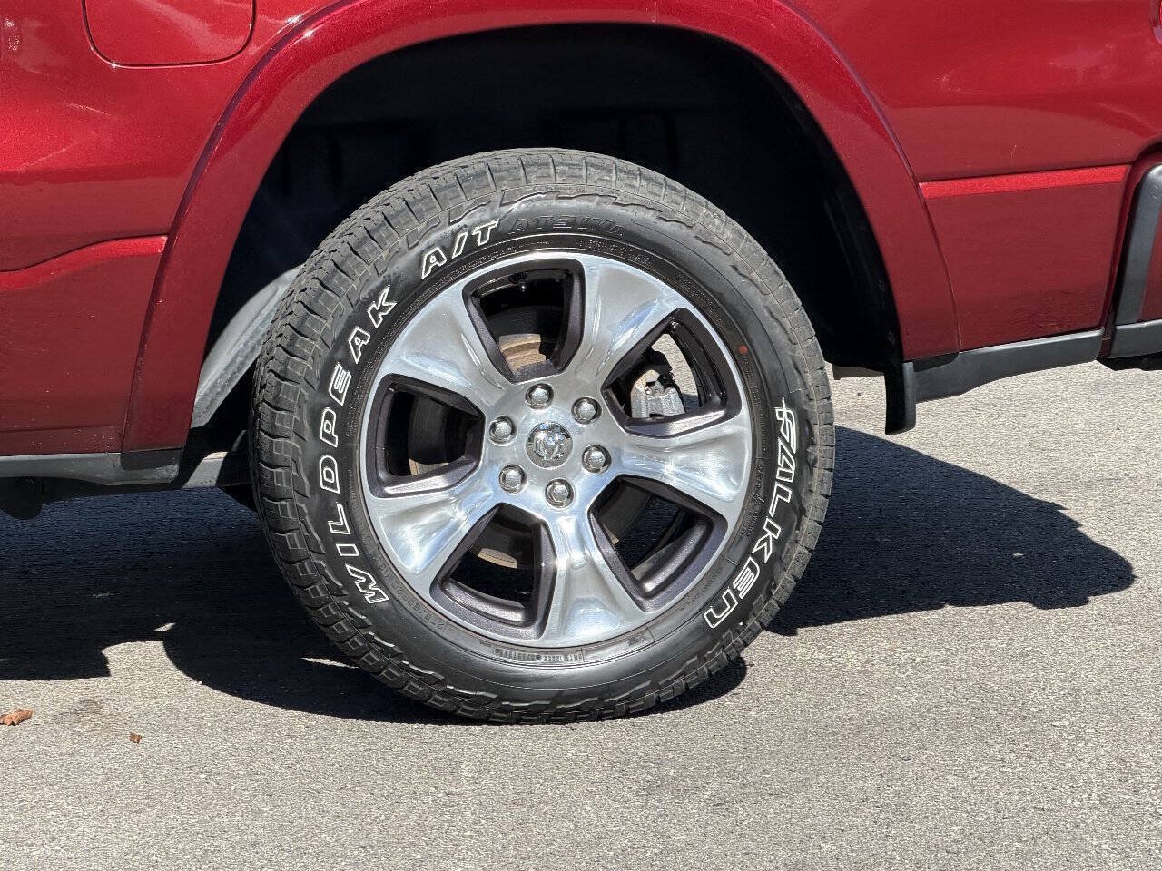 Used 2019 RAM 1500 Laramie w/ Sport Appearance Package AWD/4WD image 30