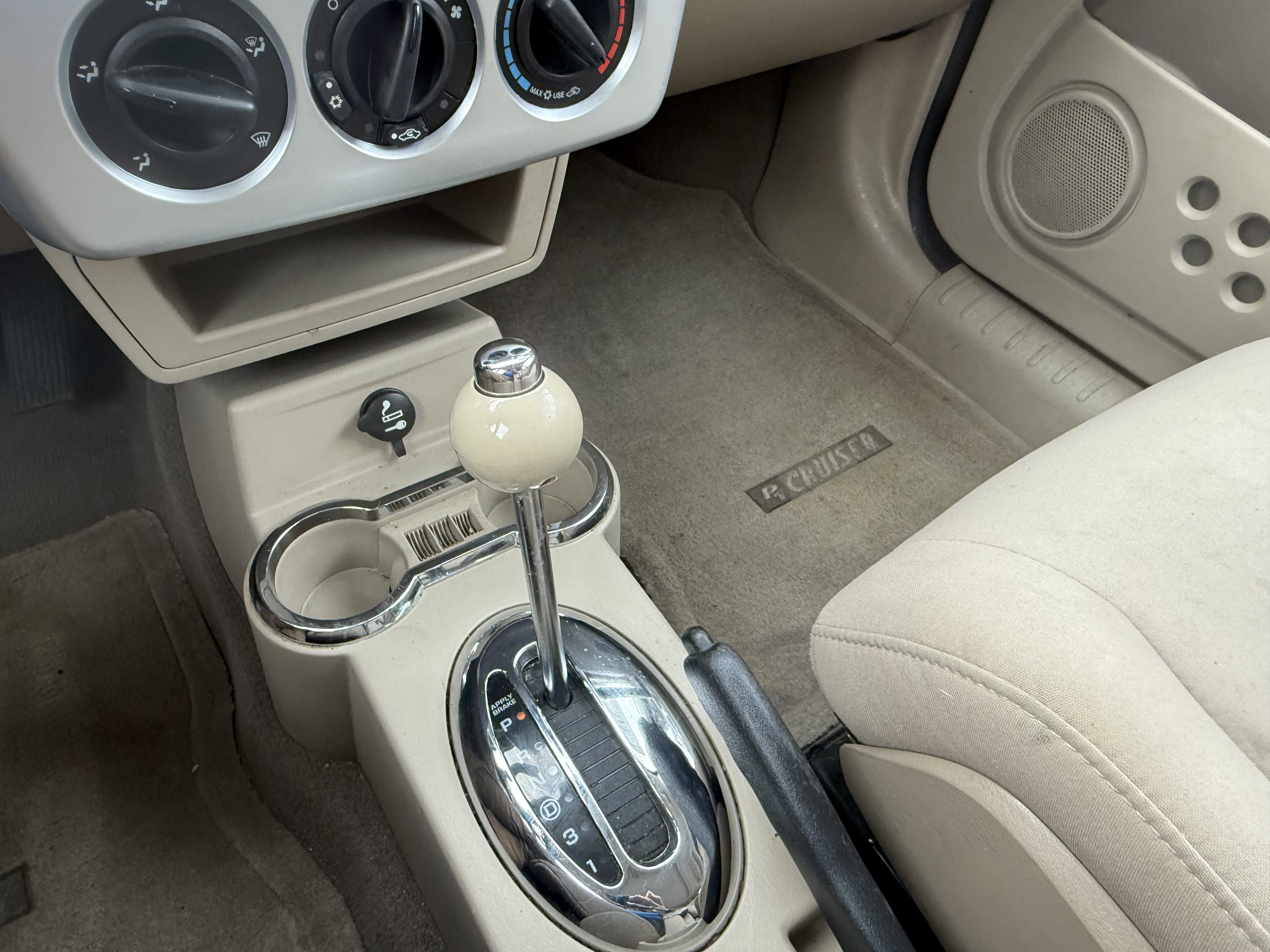 Used 2008 Chrysler PT Cruiser FWD image 18