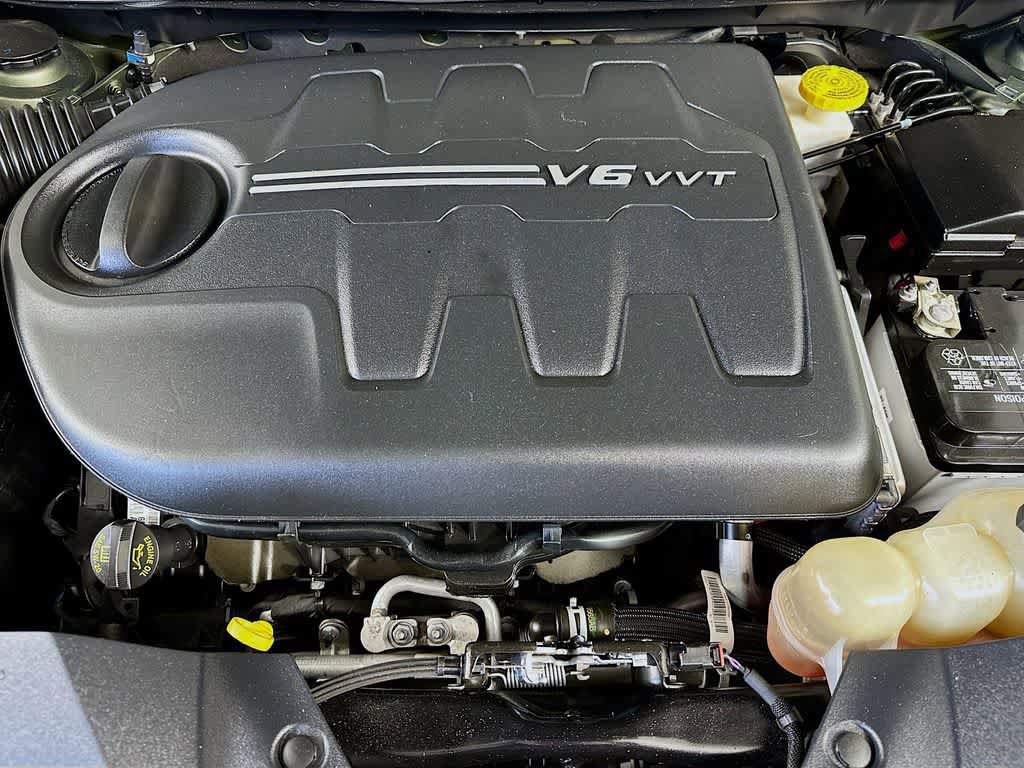 Used 2019 Jeep Cherokee Latitude w/ Popular Appearance Group FWD image 8
