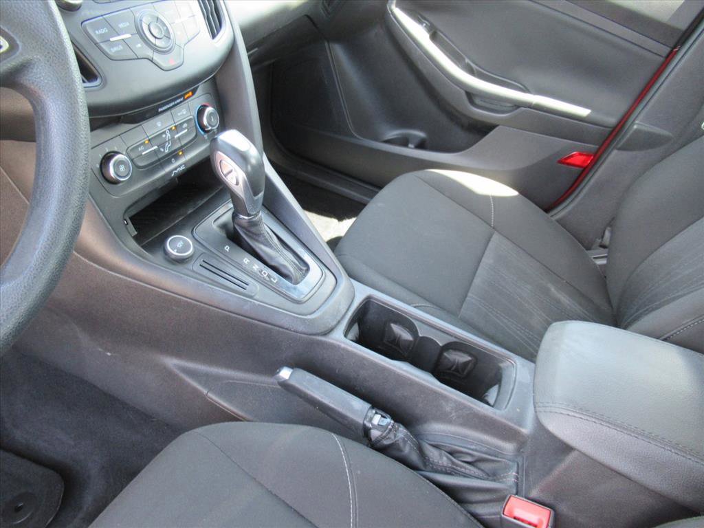 Used 2015 Ford Focus SE FWD image 15