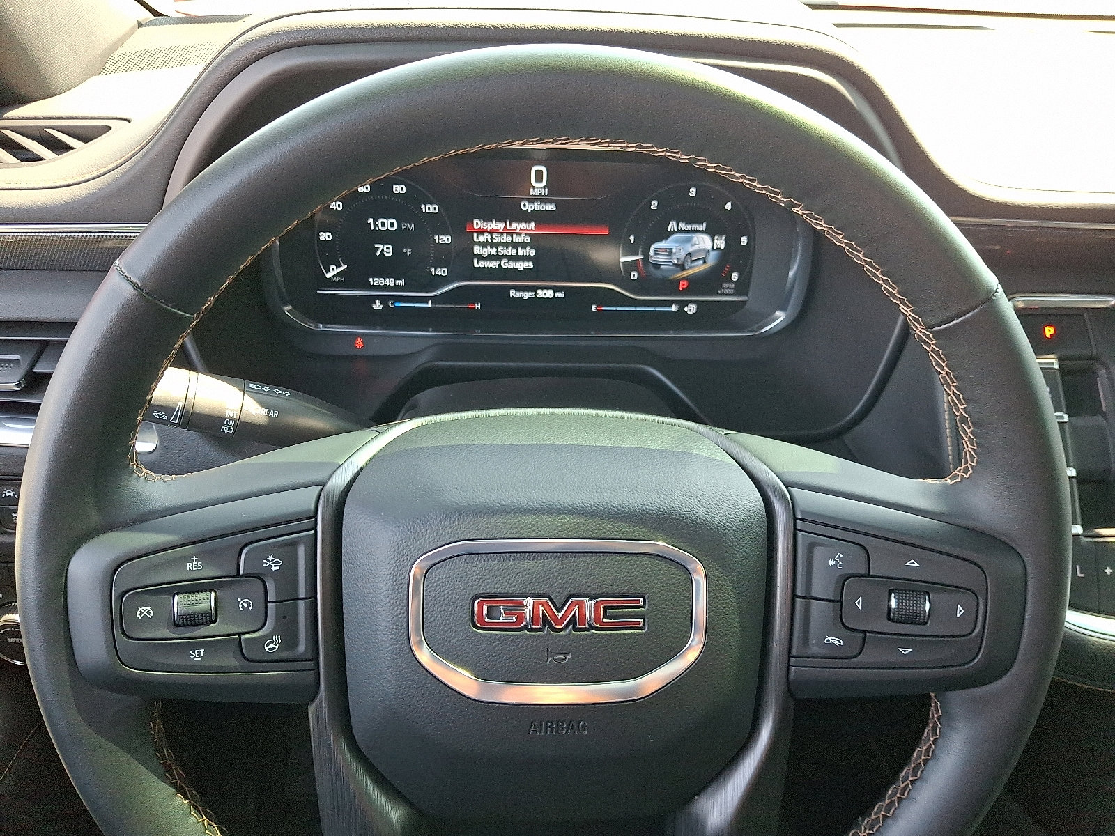 Used 2024 GMC Yukon AT4 w/ Technology Package image 21
