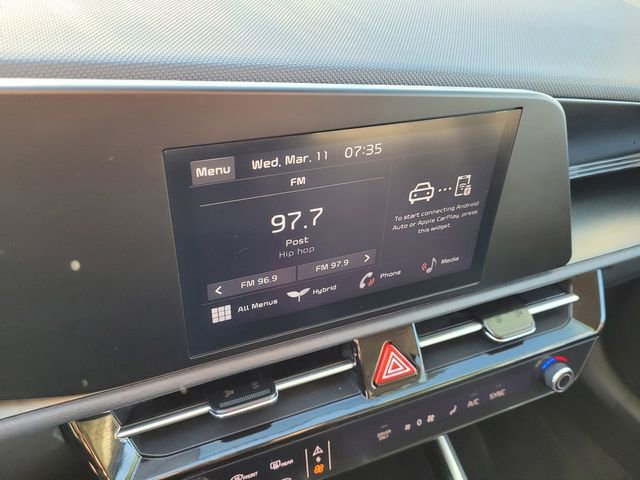 Used 2025 Kia Niro LX image 13