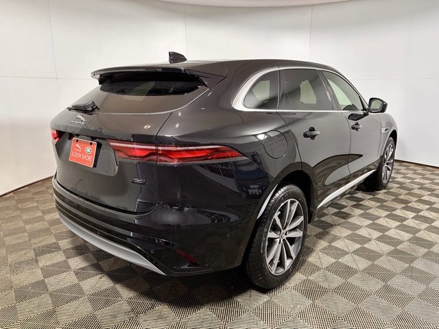New 2026 Jaguar F-PACE R-Dynamic S image 5