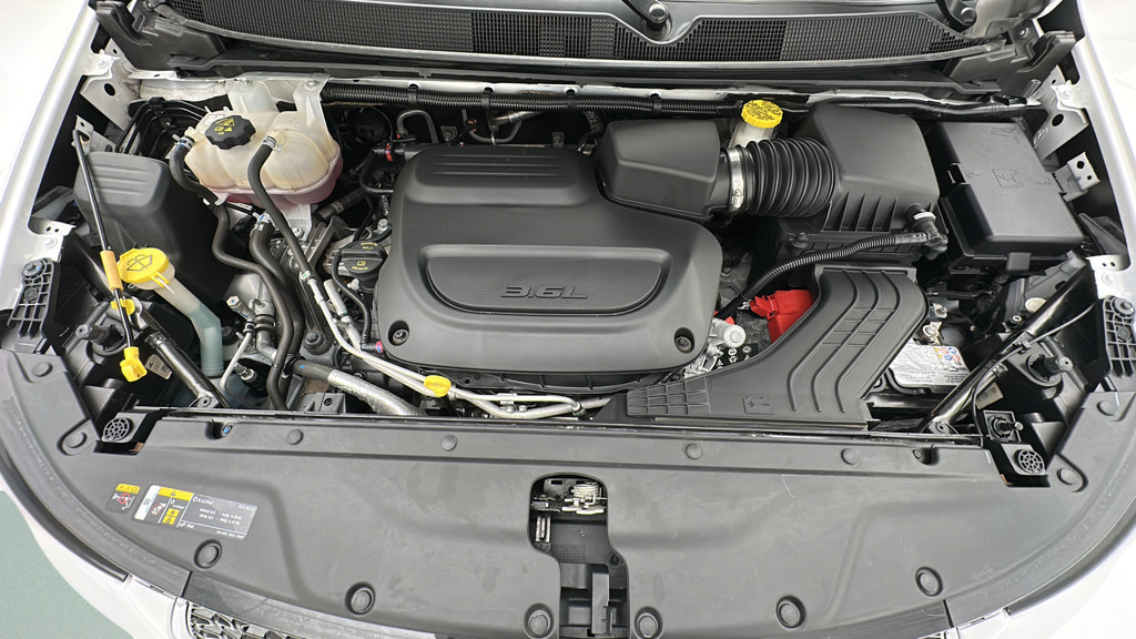 Used 2024 Chrysler Pacifica Touring-L FWD image 21
