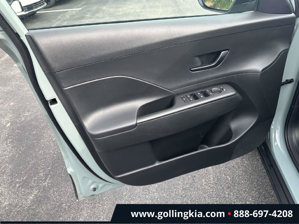 Used 2025 Hyundai Kona SEL AWD/4WD image 14