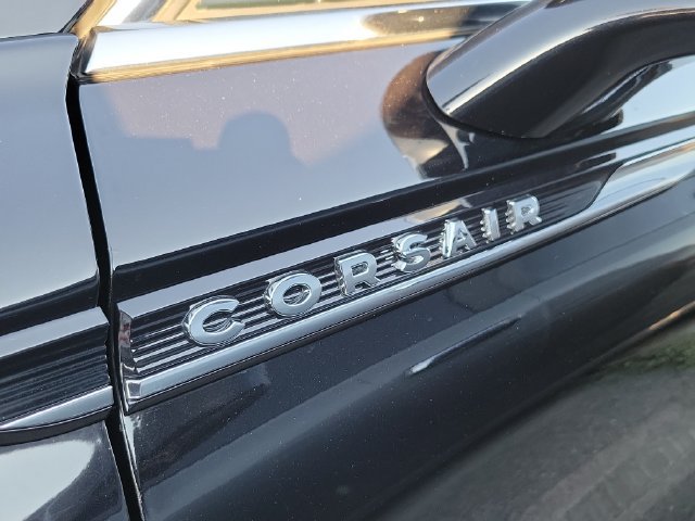 Used 2021 Lincoln Corsair Reserve w/ Equipment Group 201A FWD image 6