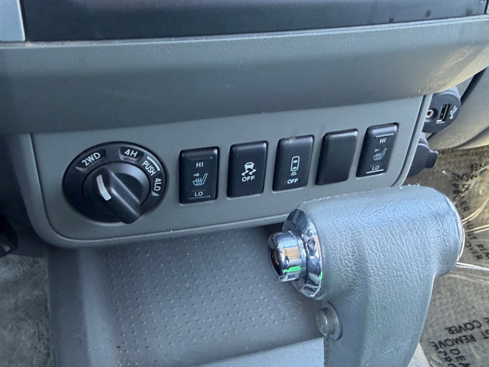 Used 2017 Nissan Frontier SV w/ SV Value Truck Package AWD/4WD image 17