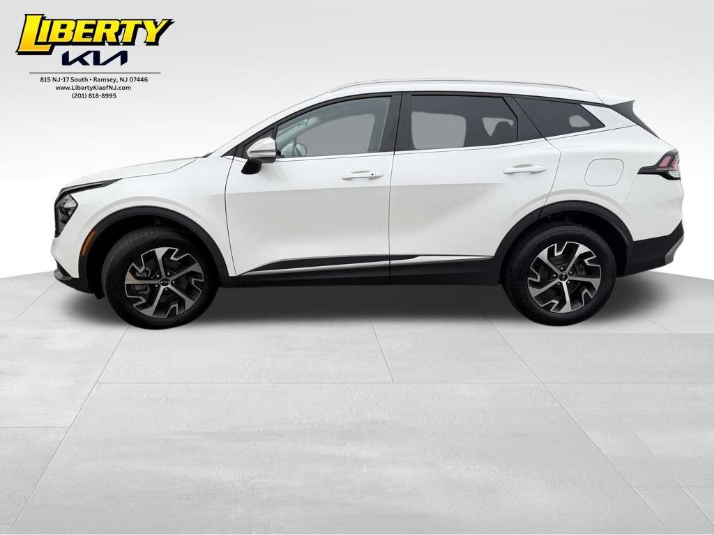 Used 2023 Kia Sportage EX image 4