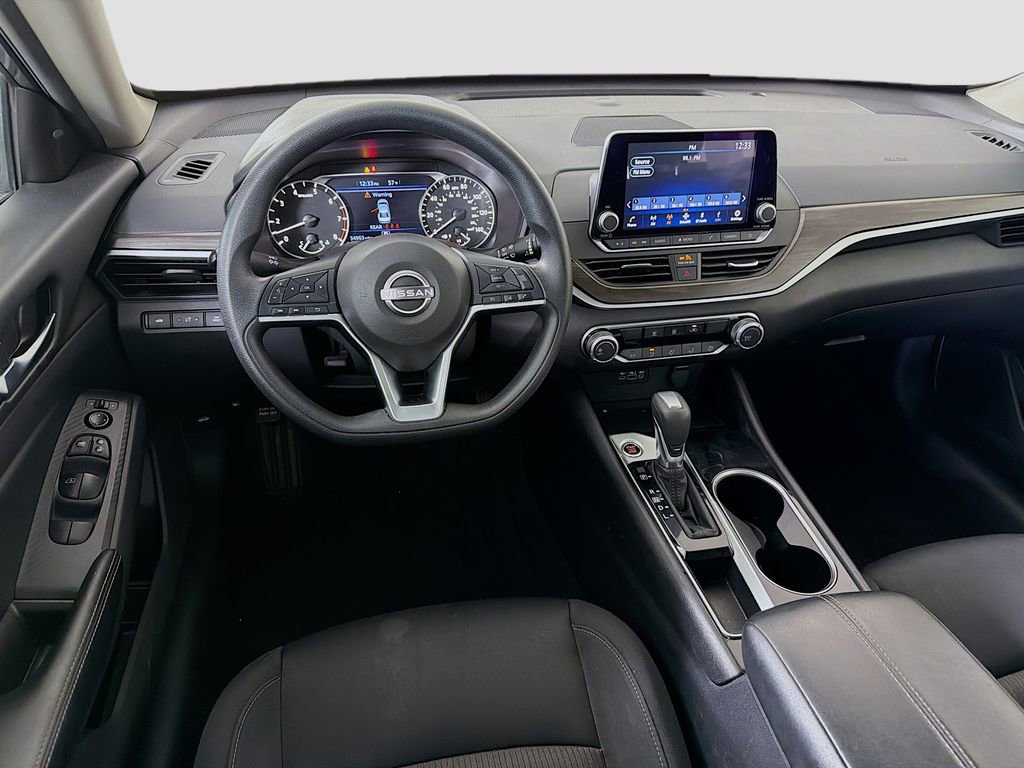 Used 2024 Nissan Altima 2.5 SV image 23