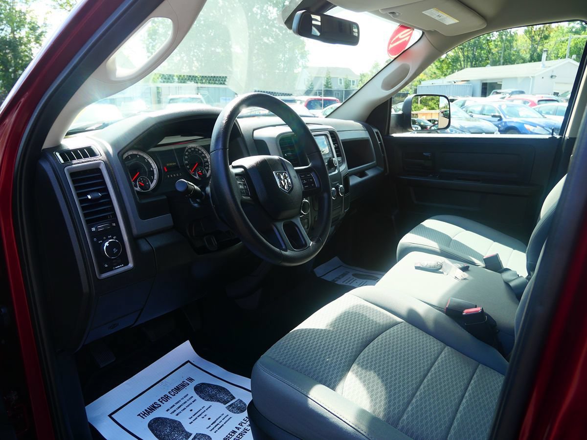Used 2019 RAM 1500 Express AWD/4WD image 9