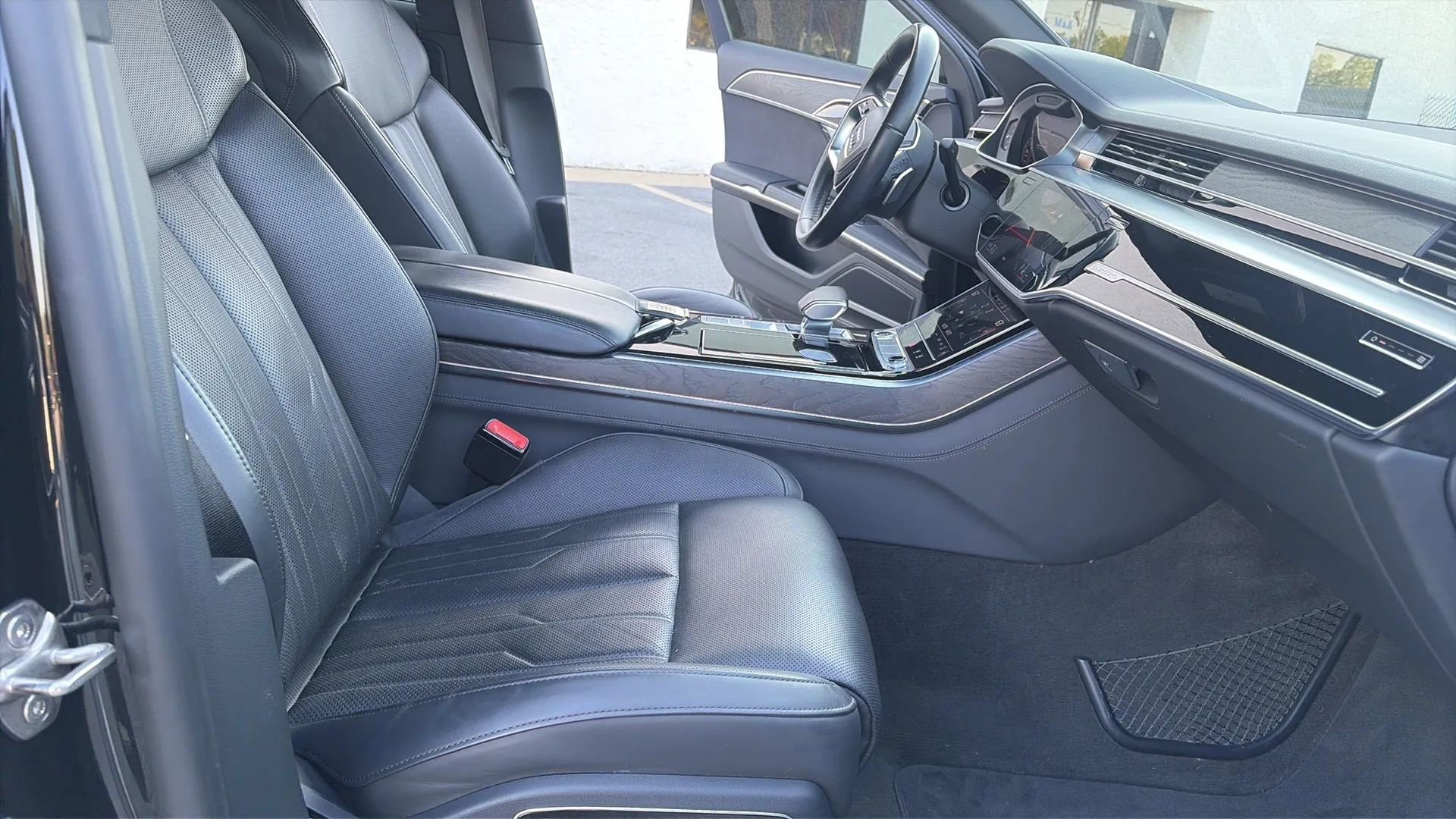 Used 2022 Audi A8 L 3.0T w/ Executive Package AWD/4WD image 55