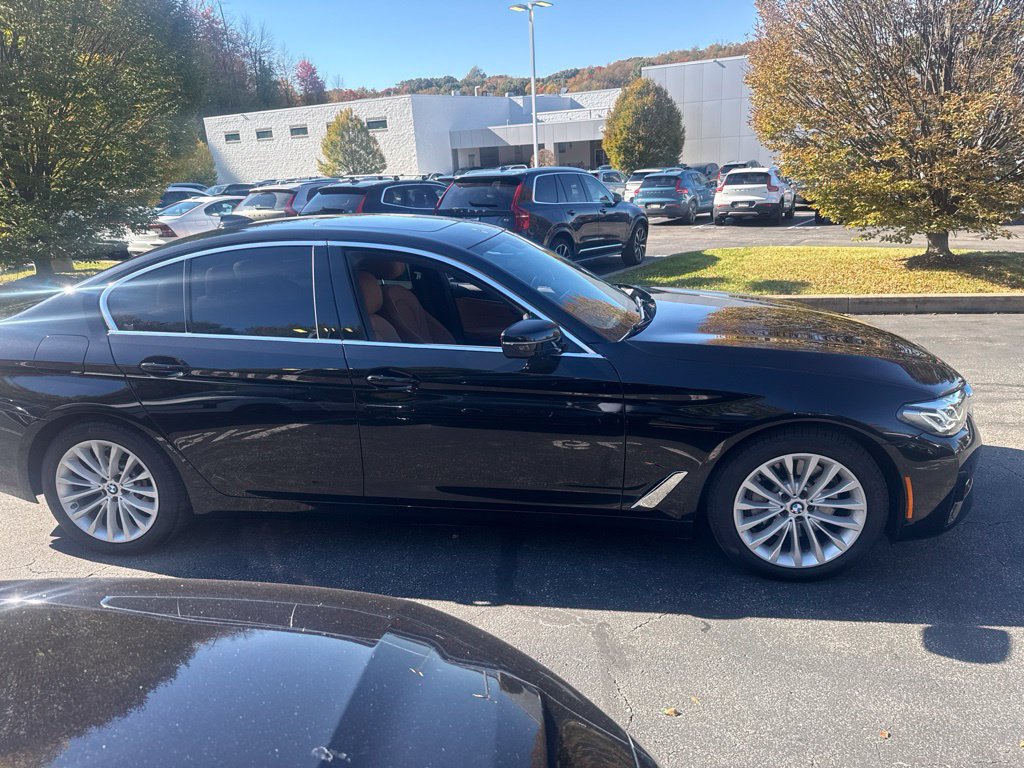 Used 2023 BMW 530i xDrive w/ Convenience Package AWD/4WD image 7