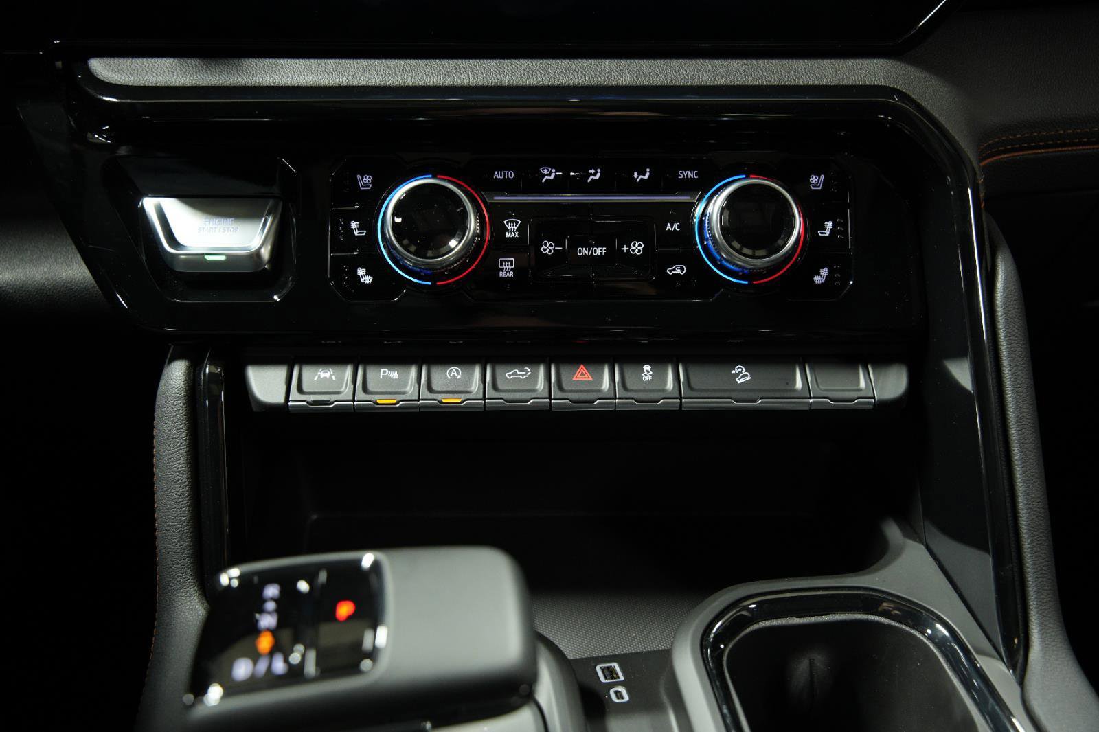 Used 2025 GMC Sierra 1500 AT4 w/ AT4 Premium Package image 45