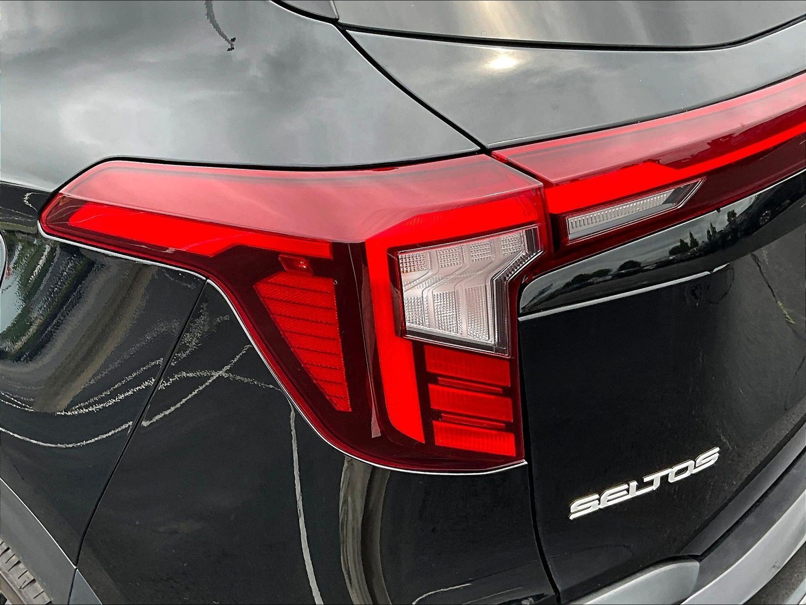 Used 2024 Kia Seltos S AWD/4WD image 23