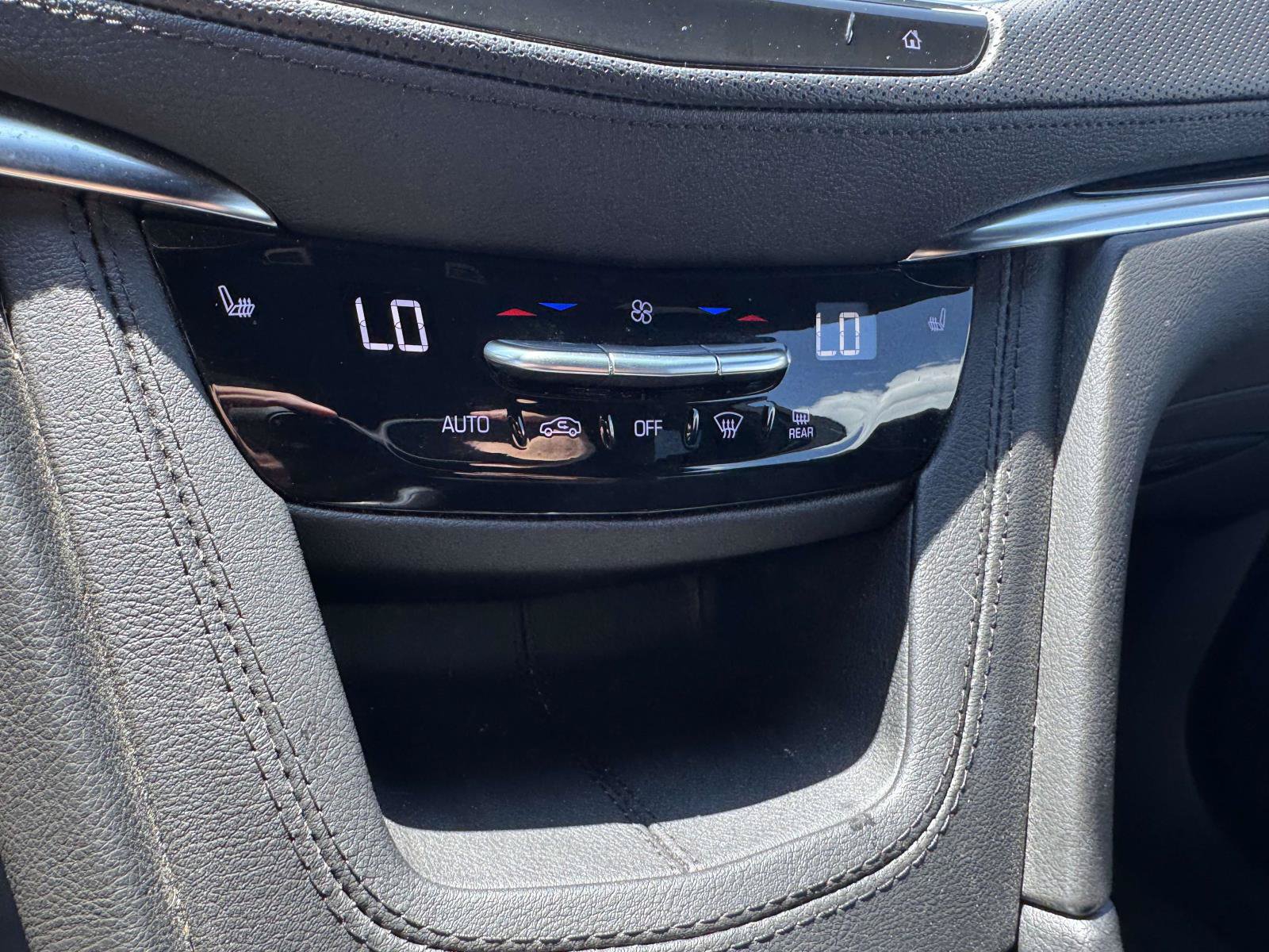 Certified 2023 Cadillac XT5 Premium Luxury AWD/4WD image 14