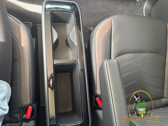 Used 2023 Nissan Pathfinder Platinum FWD image 30