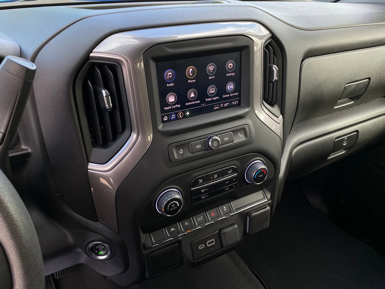 Used 2025 Chevrolet Silverado 1500 Custom w/ Turbomax Blackout Package AWD/4WD image 17