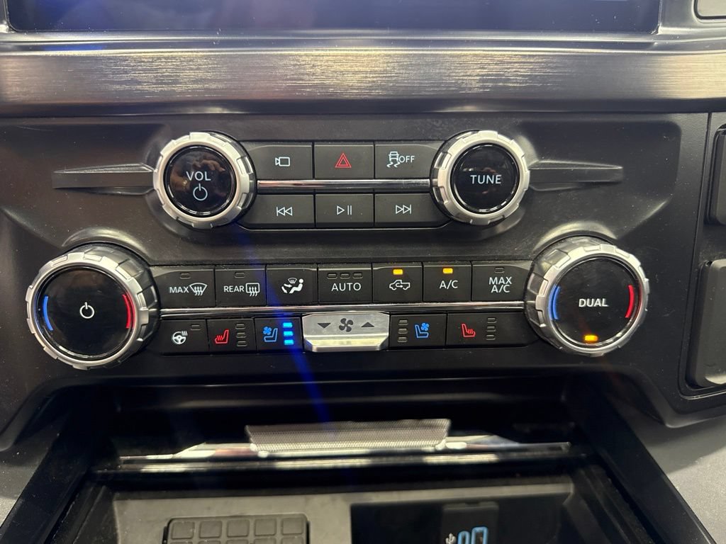 Used 2025 Ford F350 Lariat w/ Lariat Ultimate Package AWD/4WD image 31