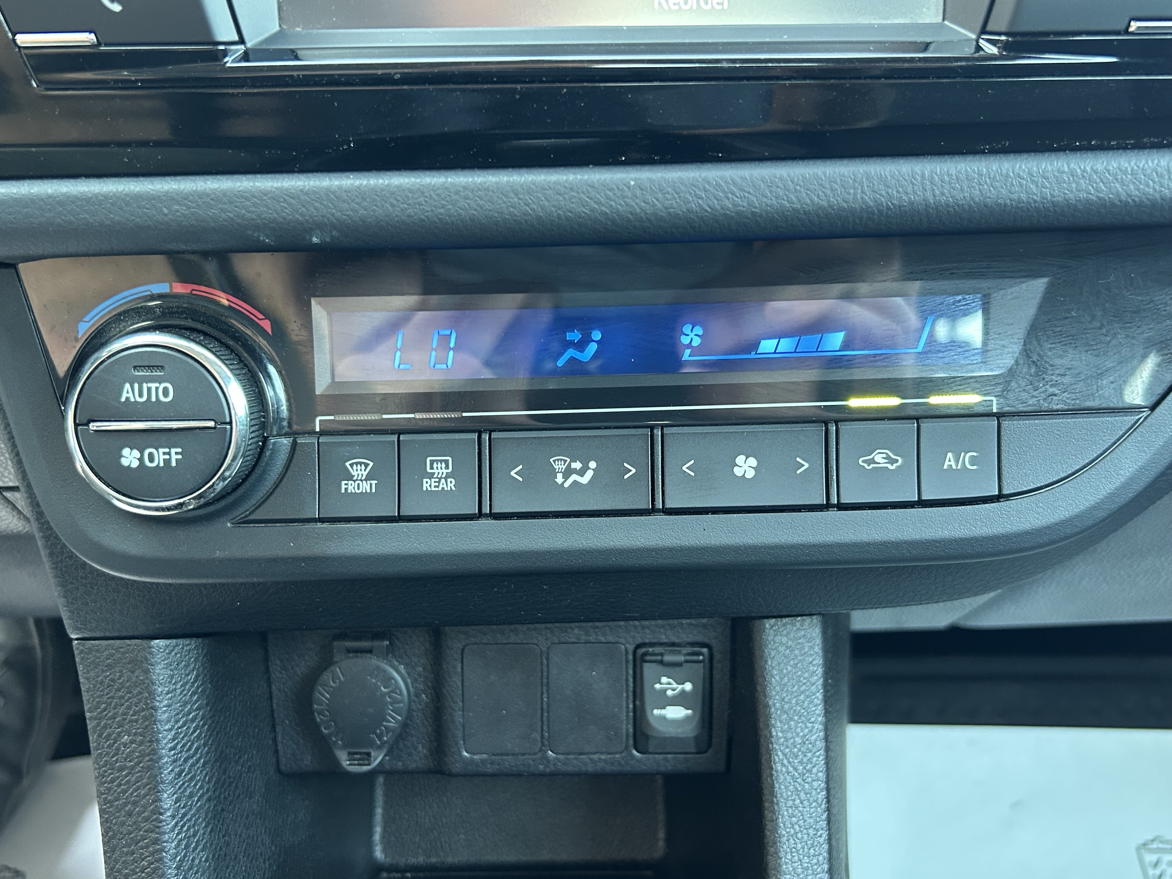 Used 2016 Toyota Corolla S FWD image 27