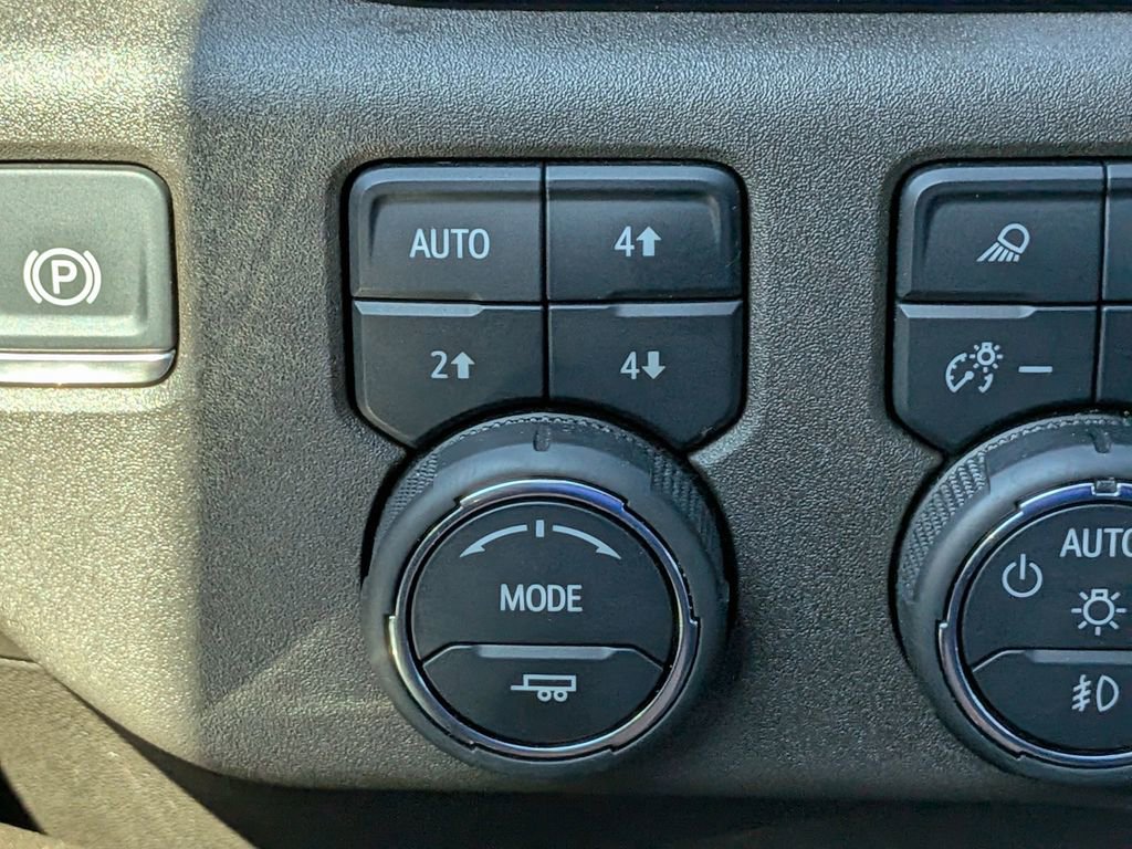 Used 2025 Chevrolet Silverado 2500 LTZ w/ Z71 Chrome Sport Edition image 26