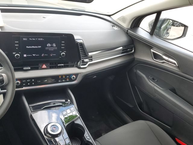 Used 2023 Kia Sportage LX AWD/4WD image 15