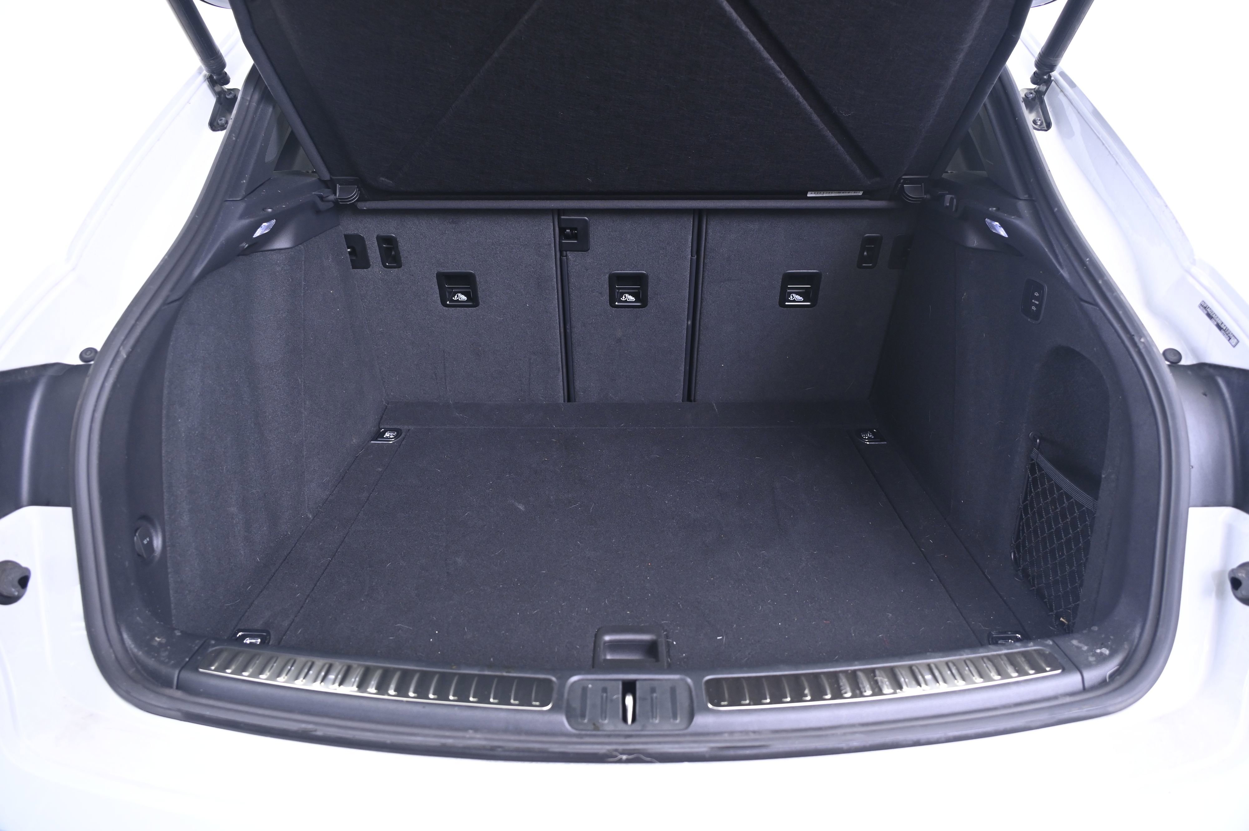 Certified 2024 Porsche Macan S AWD/4WD image 15