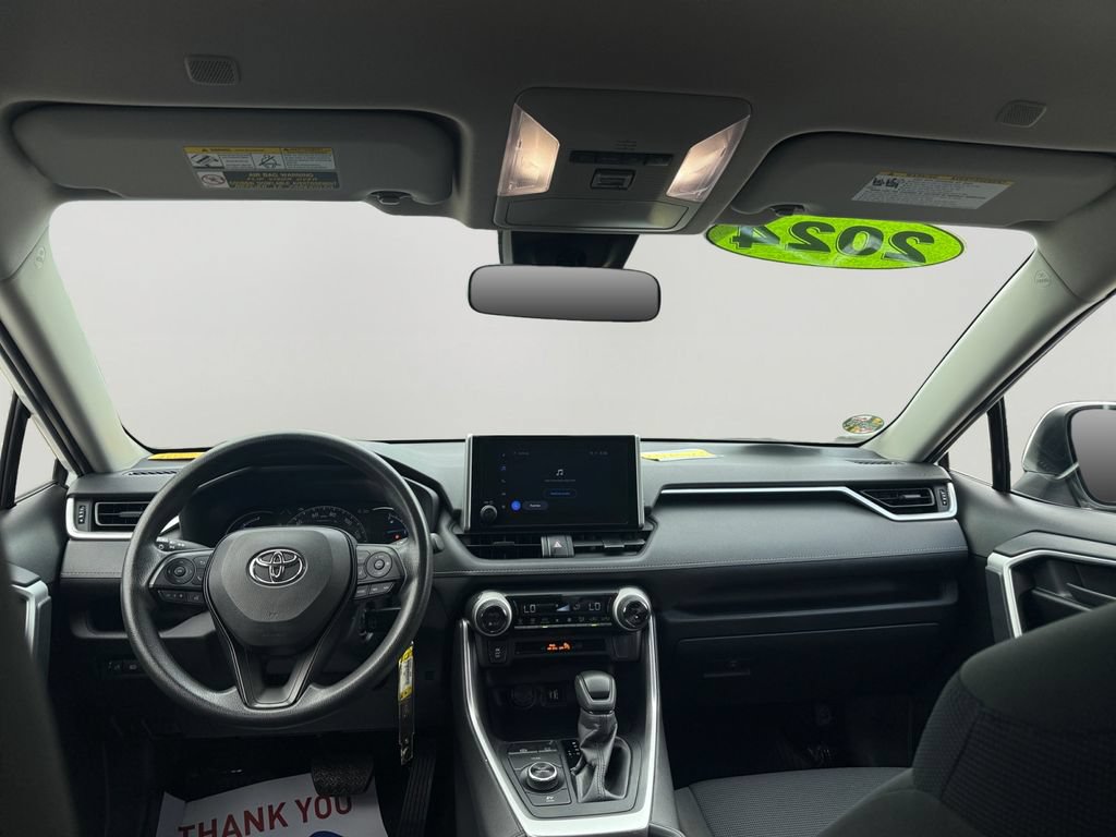 Used 2024 Toyota RAV4 LE AWD/4WD image 15