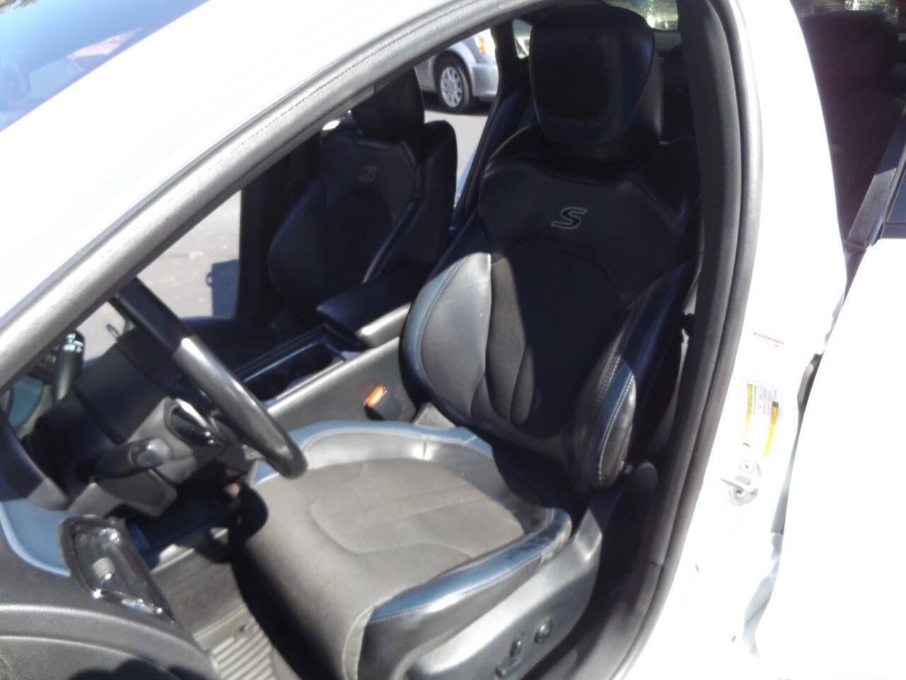 Used 2016 Chrysler 200 S AWD/4WD image 14
