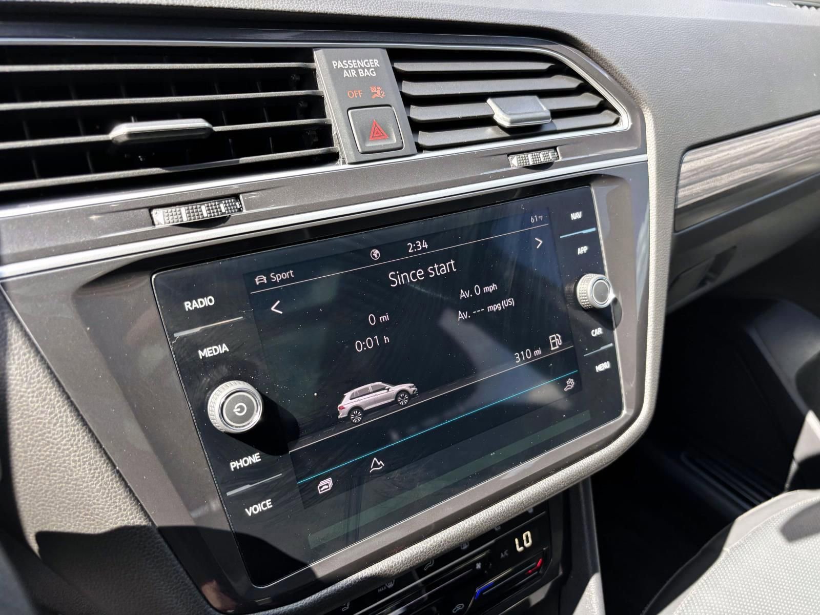 Used 2024 Volkswagen Tiguan SEL R-Line image 19