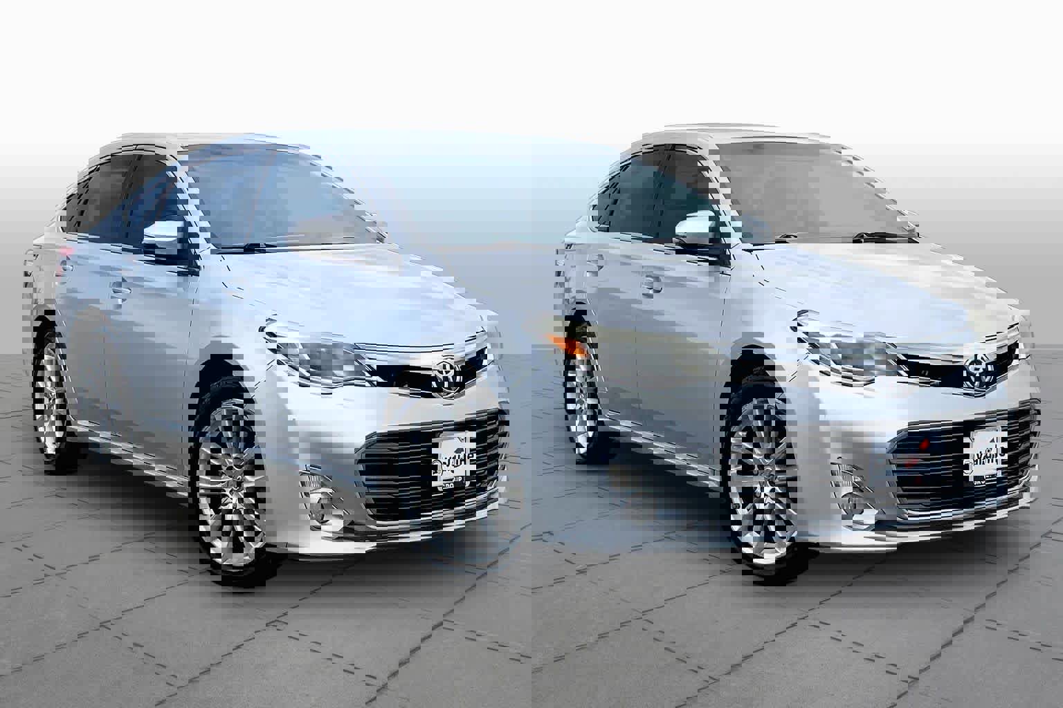 Used 2013 Toyota Avalon XLE Touring image 3